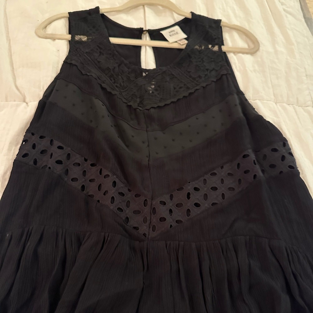 Knox Rose Black Lace Sleeveless Blouse